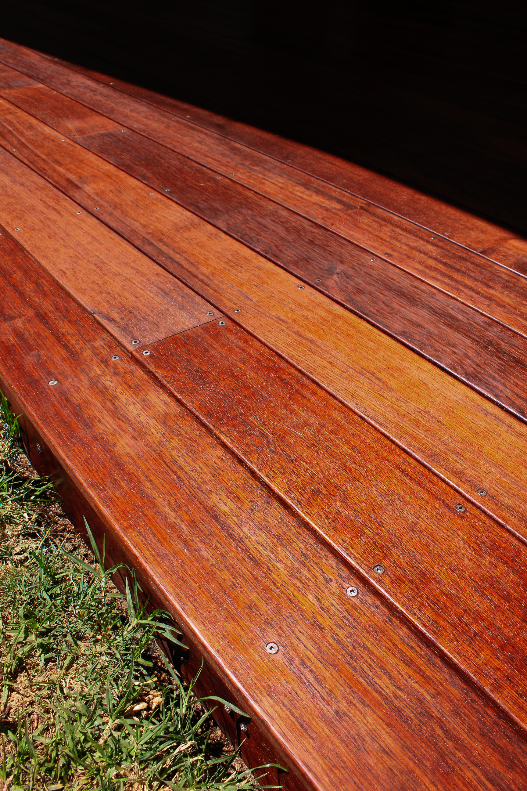 The Best Deck Oil for Perth Hardwood Decking | Endure Decks